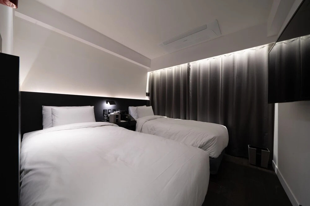 Moyen Hotel