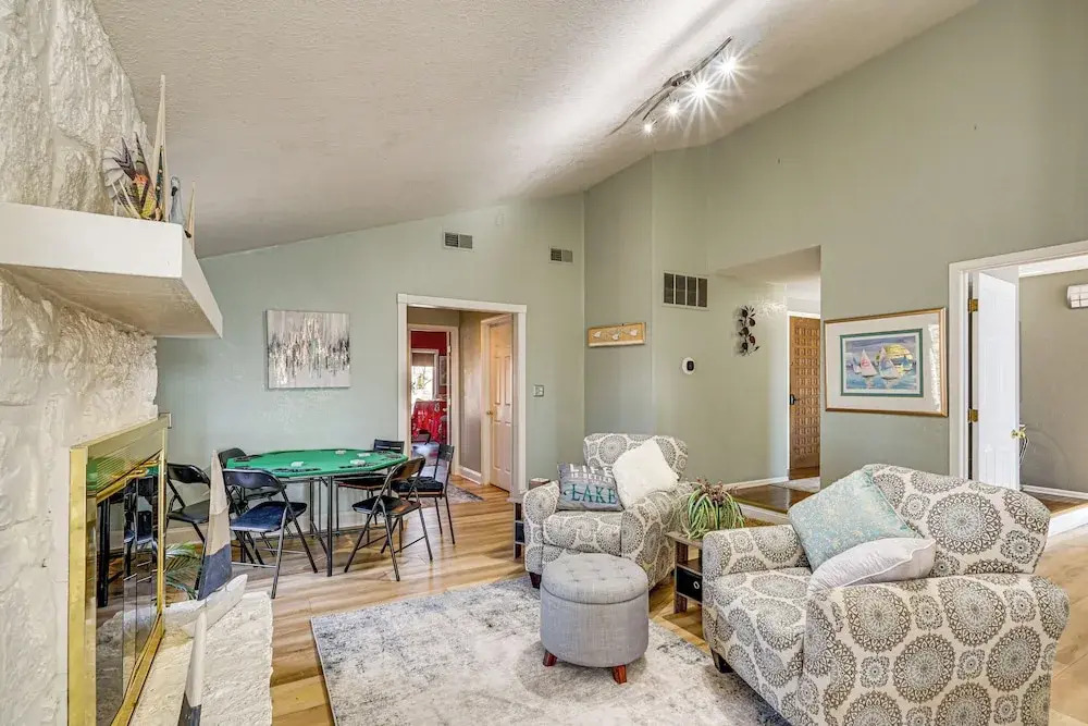 Luxury Lake Home, Amazing Views, Resort Amenities