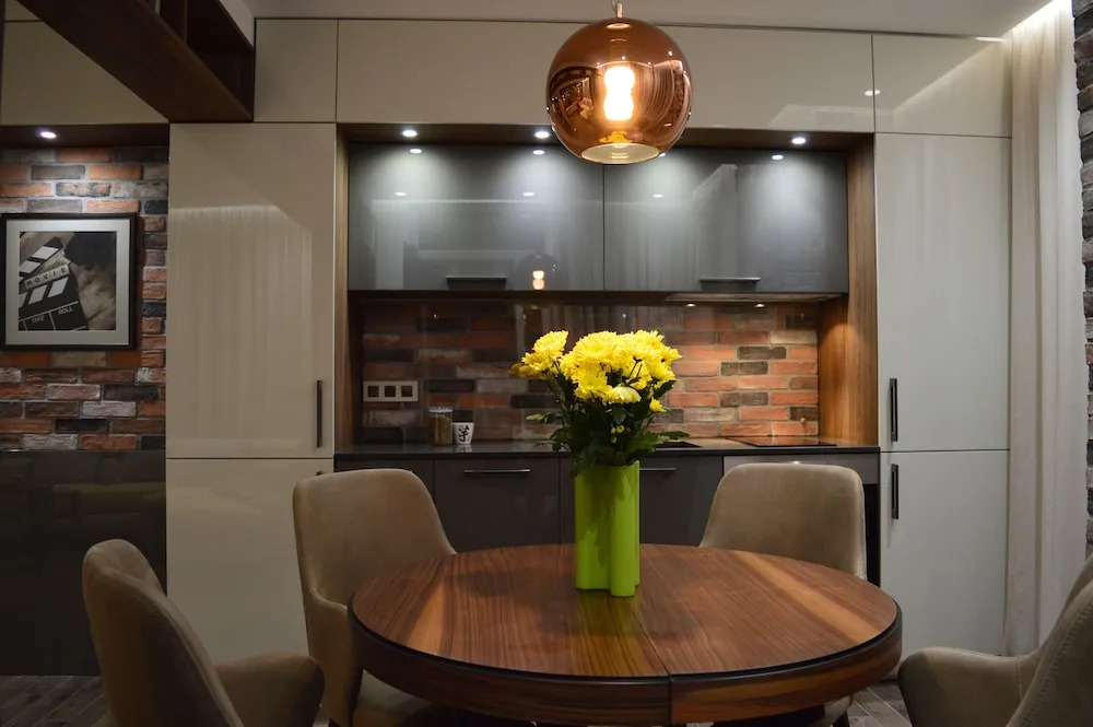 FM Luxury 1-BDR Apartment - Brick'n'wood