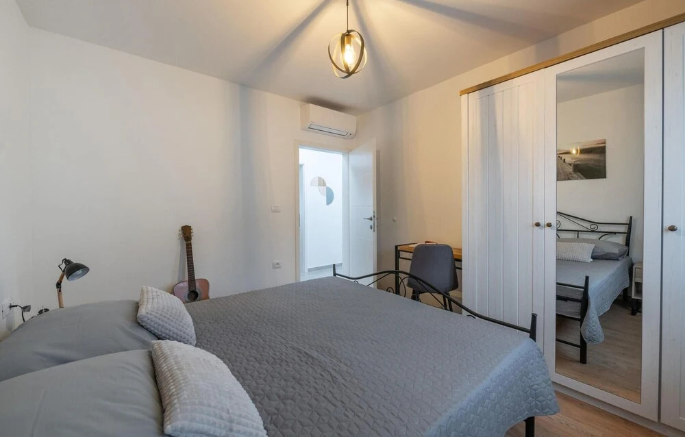 Gorgeous Home In Radeki Glavica