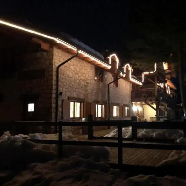 Rifugio Predaia Ai Todesci