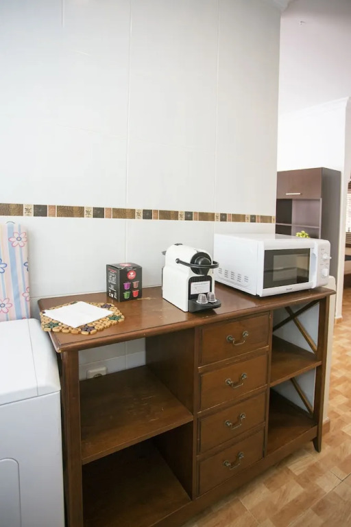 Center & White Town Apartment