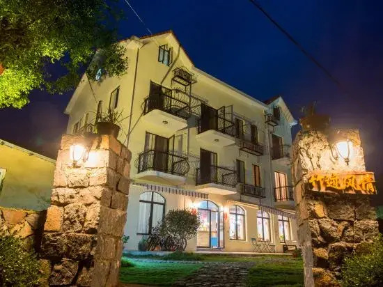Zhuji Fengqing Hostel