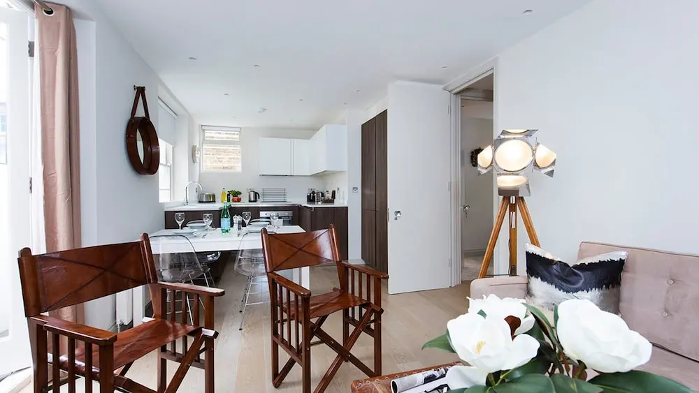 Lovely 2BR flat in West London