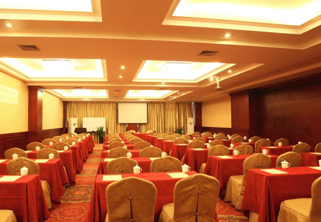 Vienna International Hotel（Guangxi Guilin Yangsuo West Street and Ten-mile Gallery）