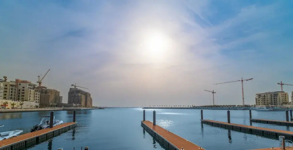 LUX The La Mer Luxury Burj View Suite 3