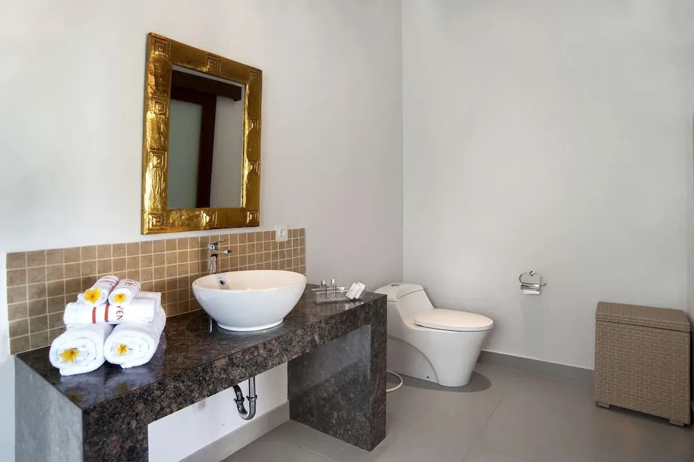 Luxury Villa in Bali near Beach, Bali Villa 2054