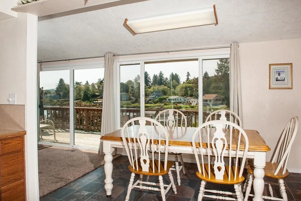Lake Point Hideaway