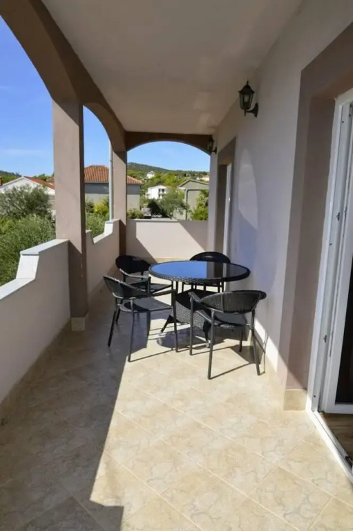 Lovely 2-bed Apartment in Vinisce, Close to Beach