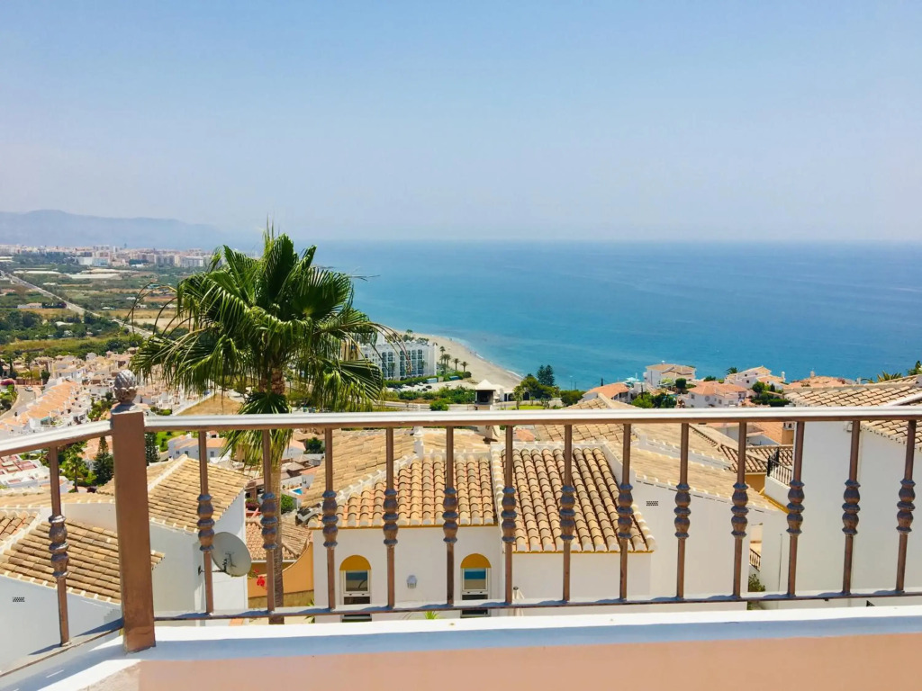 villa vistas al mar