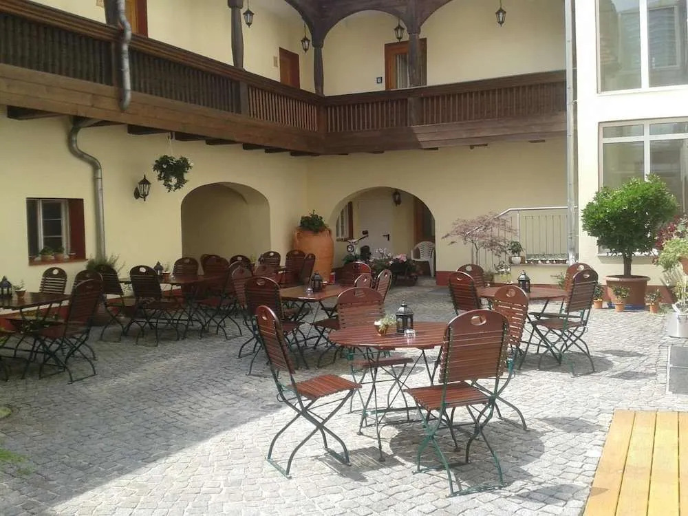 Bed & Breakfast zum alten Ratskeller