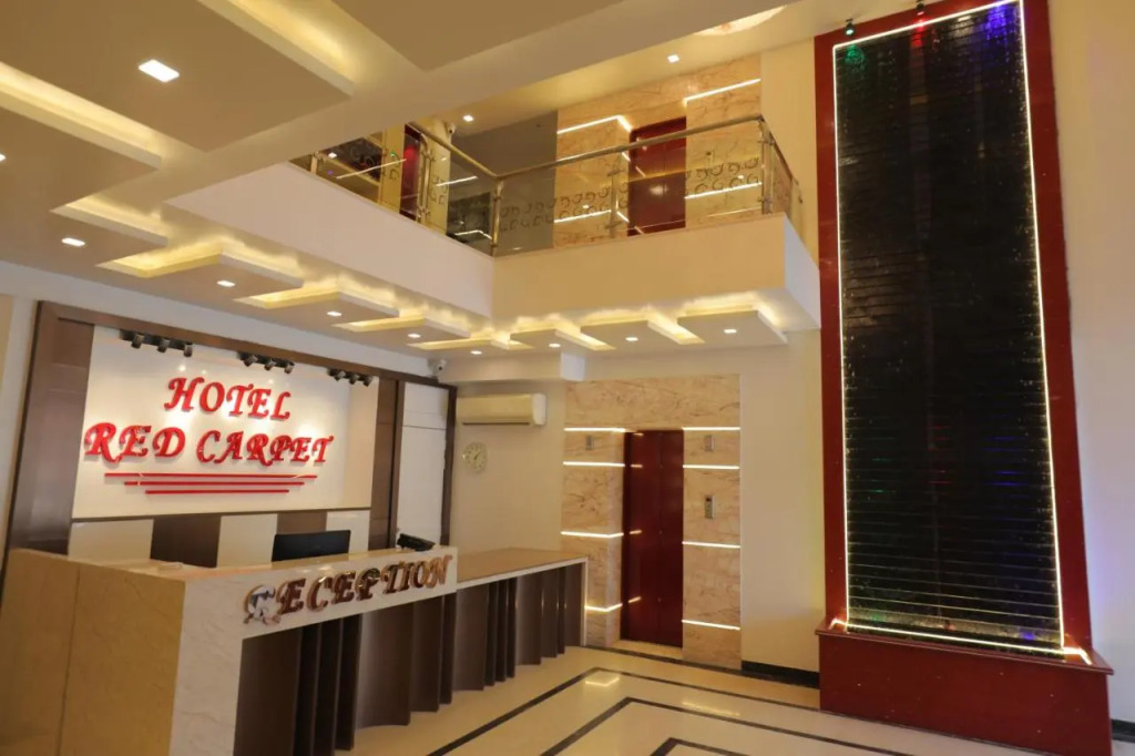 Hotel Sahibs Red Carpet