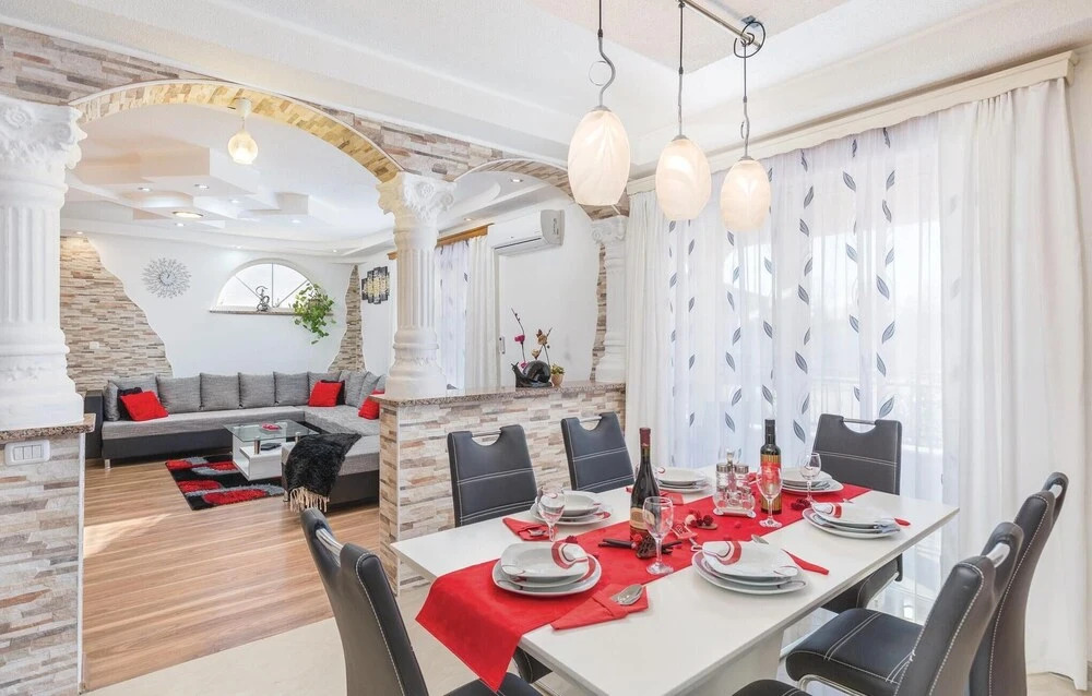 Gorgeous Home In Nedescina