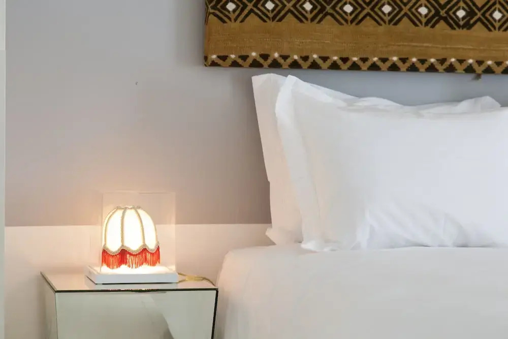 JOIVY Gorgeous 2-bed home, 3 mins from Lisbon Cathedral