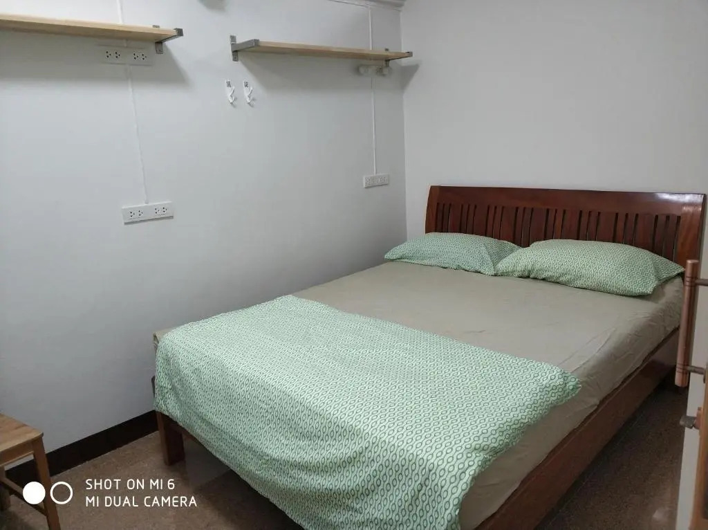 18floor apartment with 2 bedrooms