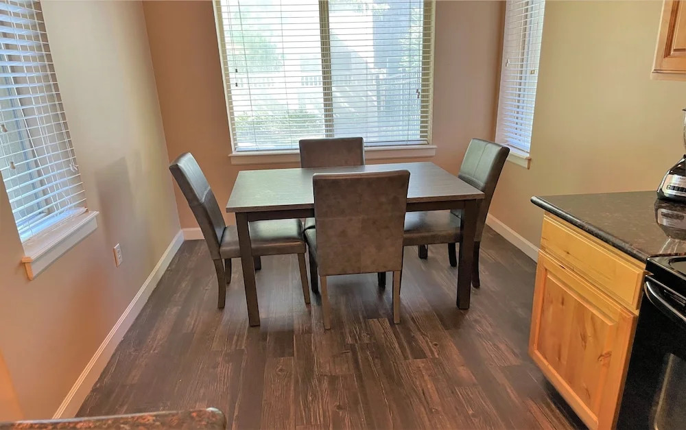 Bridges Condominiums - Tranquility Unit 3 Bedroom Condo by RedAwning