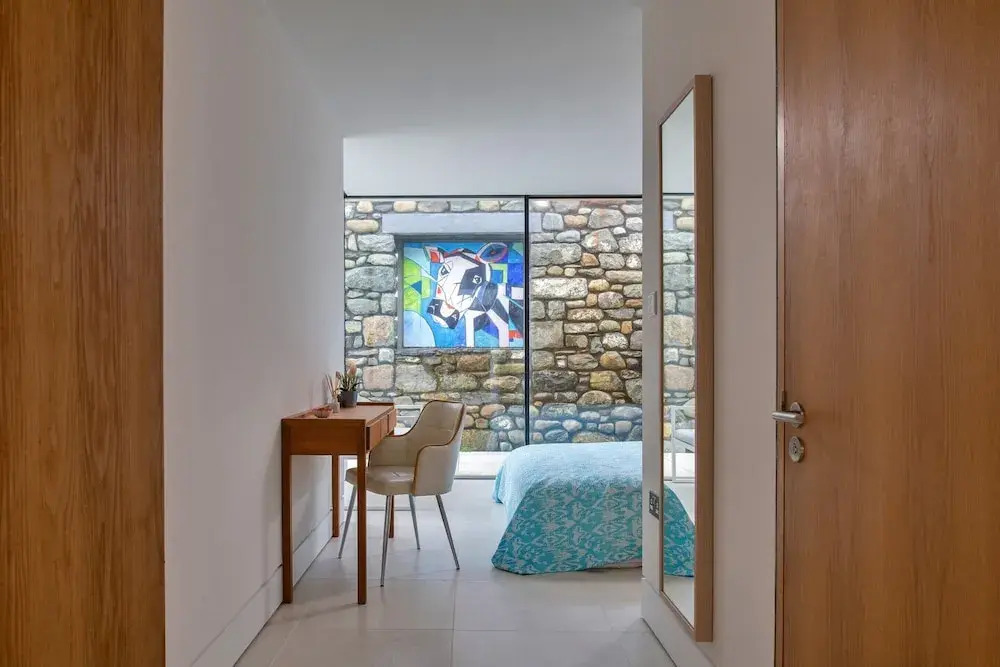 Clifftop Retreat in Criccieth With Stunning Views
