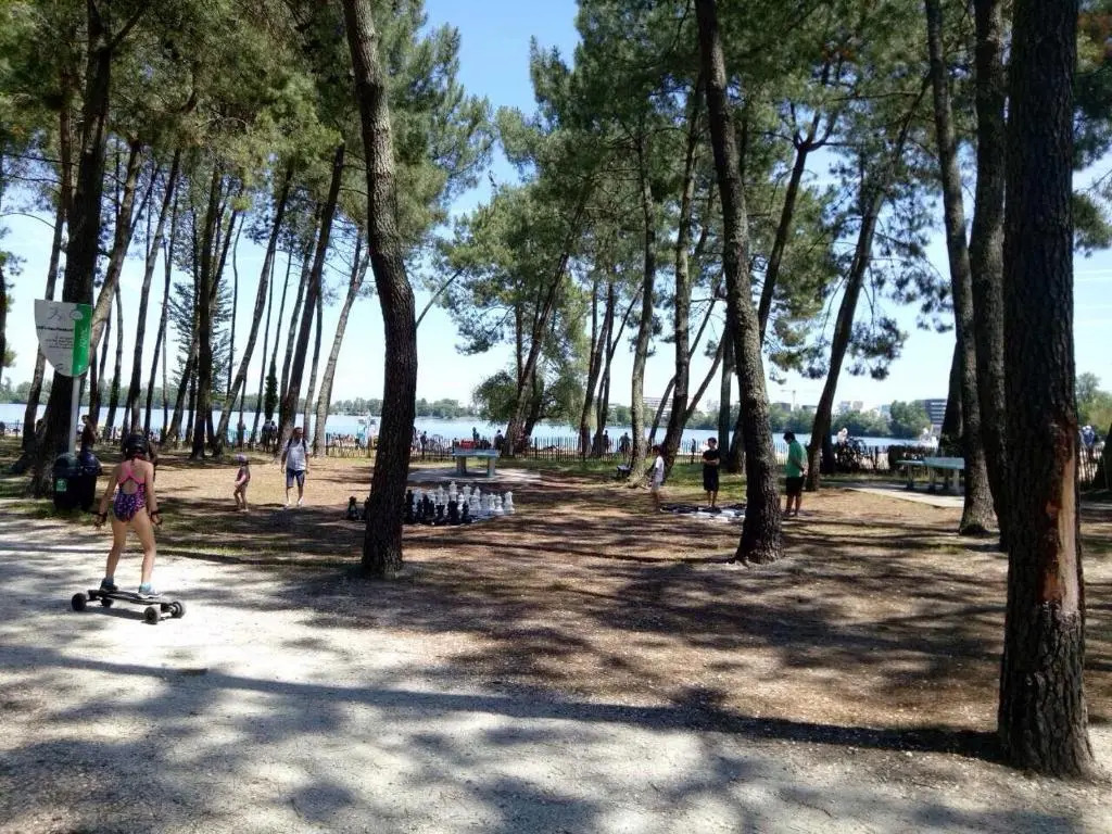 Bel appartement T2 près du lac avc un parking privé