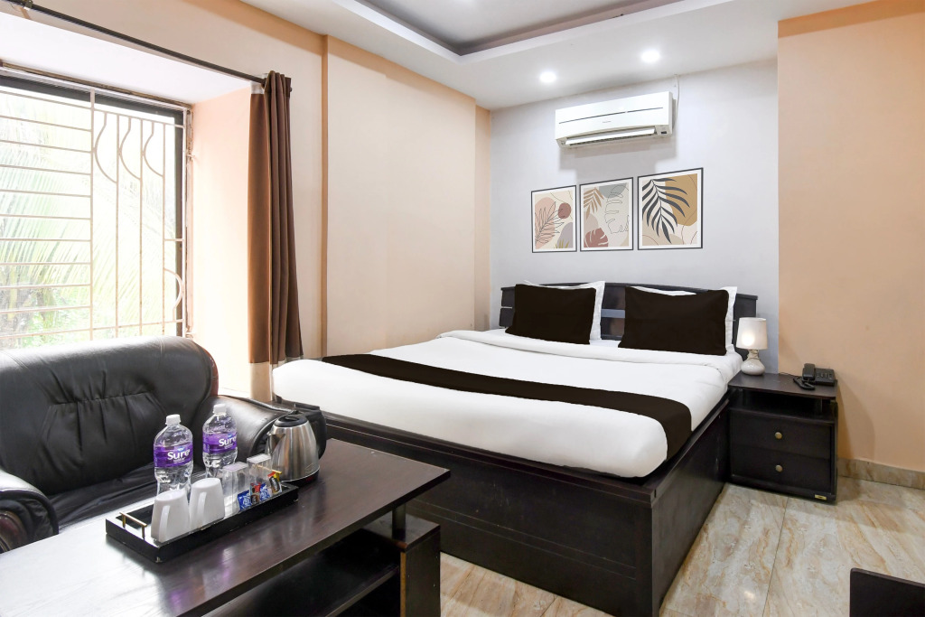 Super Hotel O New Alipore