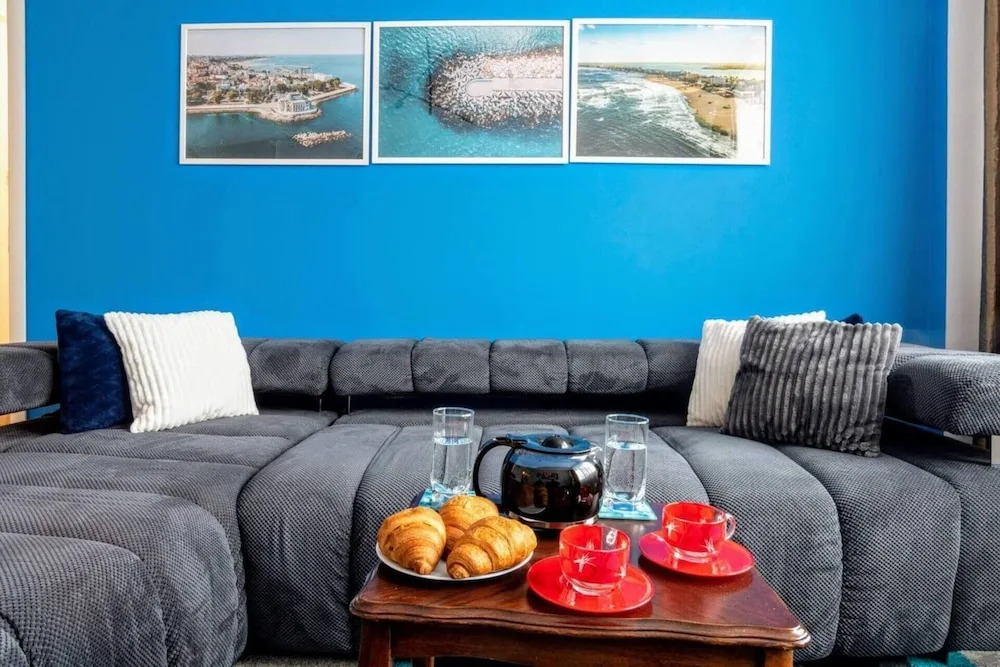 Modern & Stylish Apt of City 5min Beach