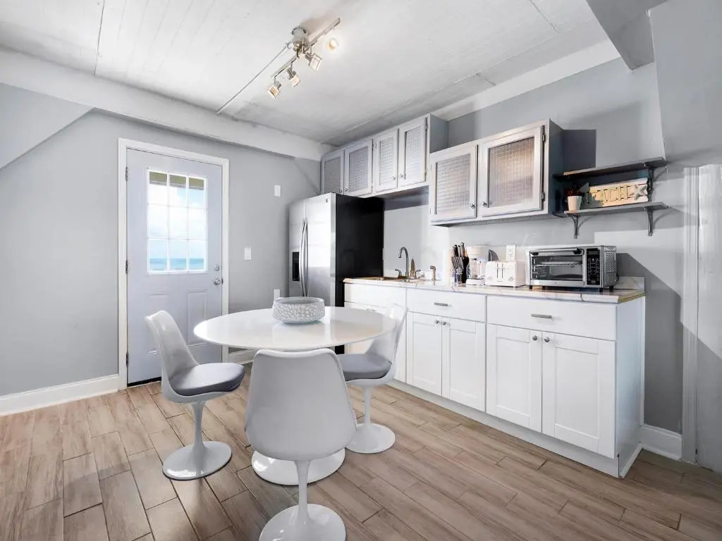 Hemingway Dream, 5 Bedrooms, Beach Front, Sleeps 14