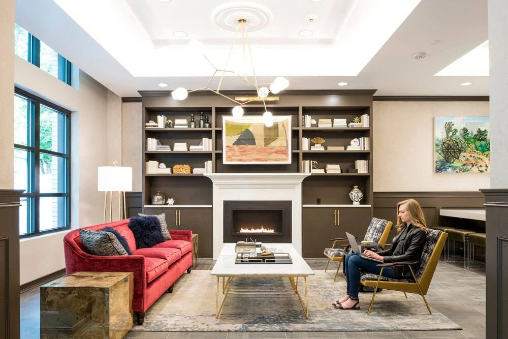 Hollywood Apartments by Barsala