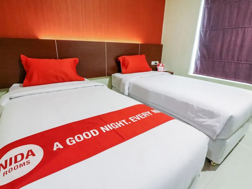 NIDA Rooms Racing Center Makassar