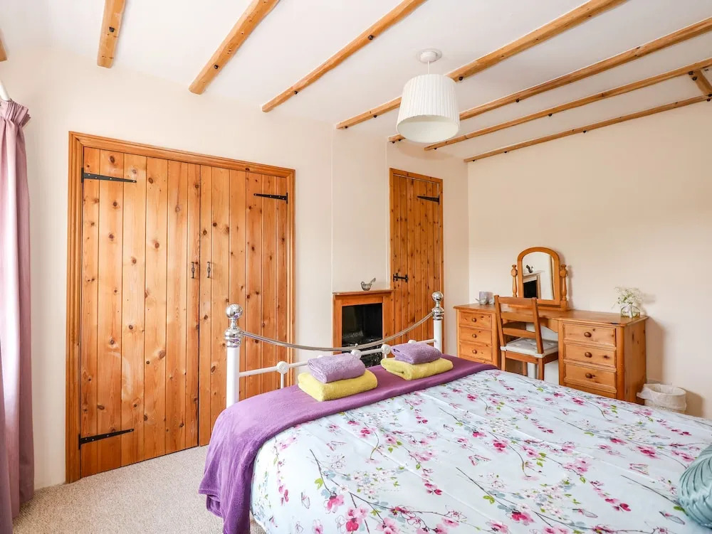 Holly Cottage
