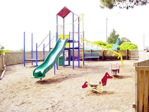 Lakes Caravilla Caravan Park