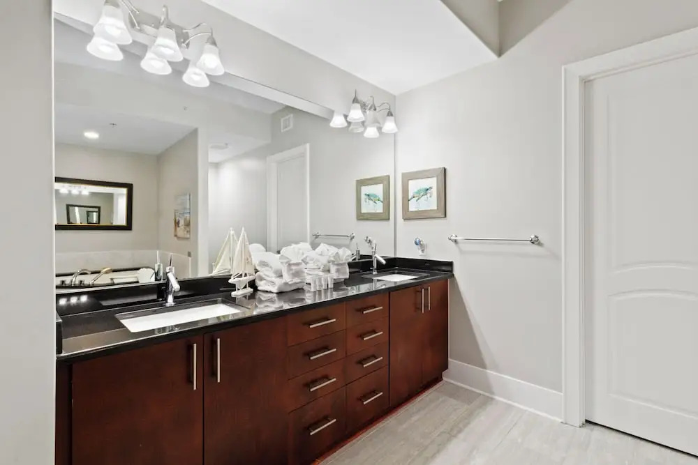 Turquoise Place 1108 D
