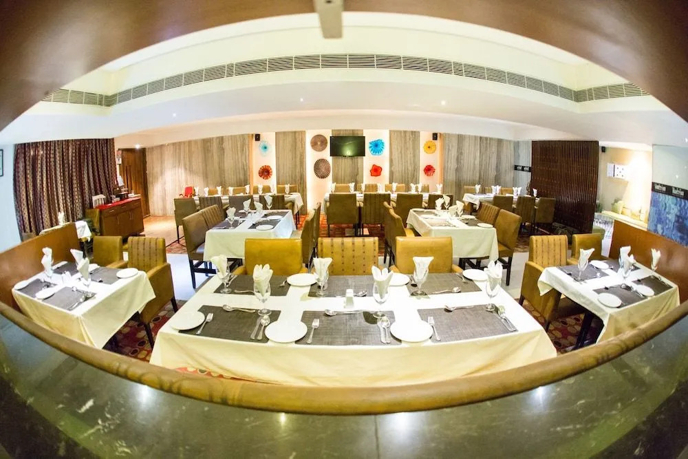 Hotel Hemaadri Grand