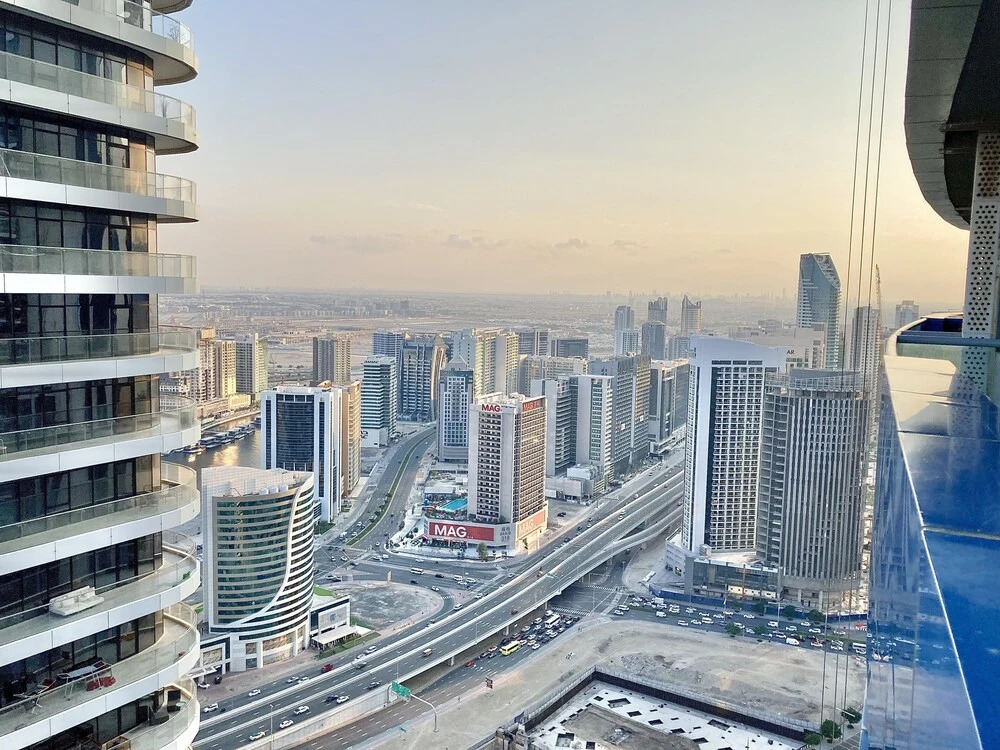 SuperHost - High-rise Chic Apt With Incredible Skyline Views