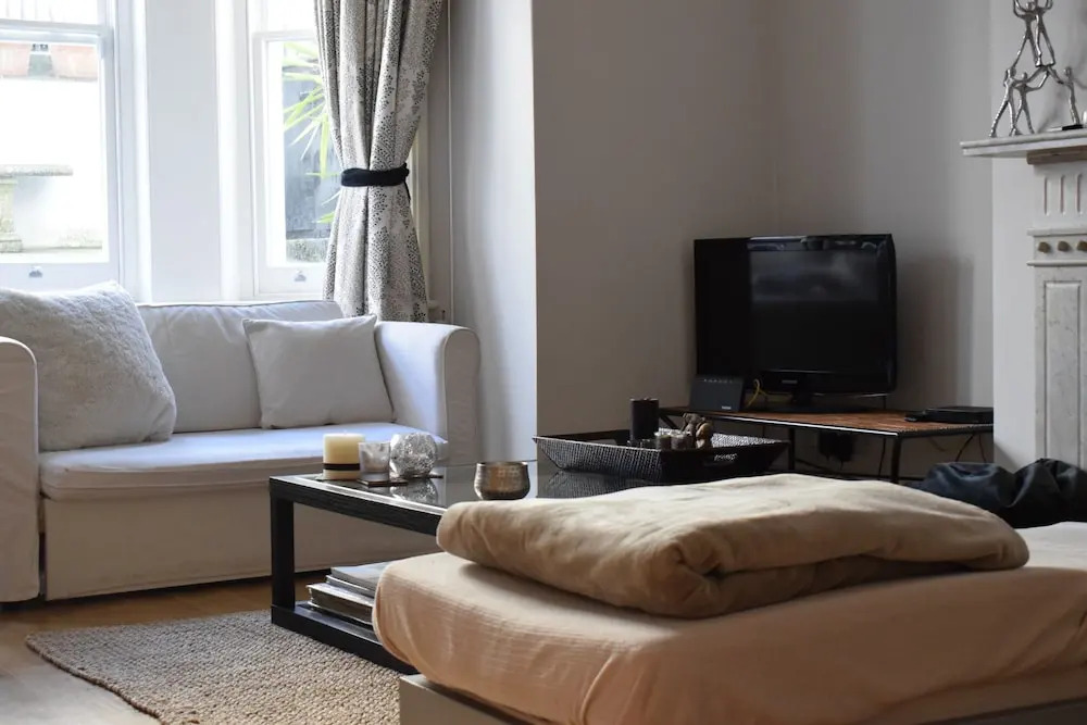 Modern 2 Bedroom Home in Chelsea