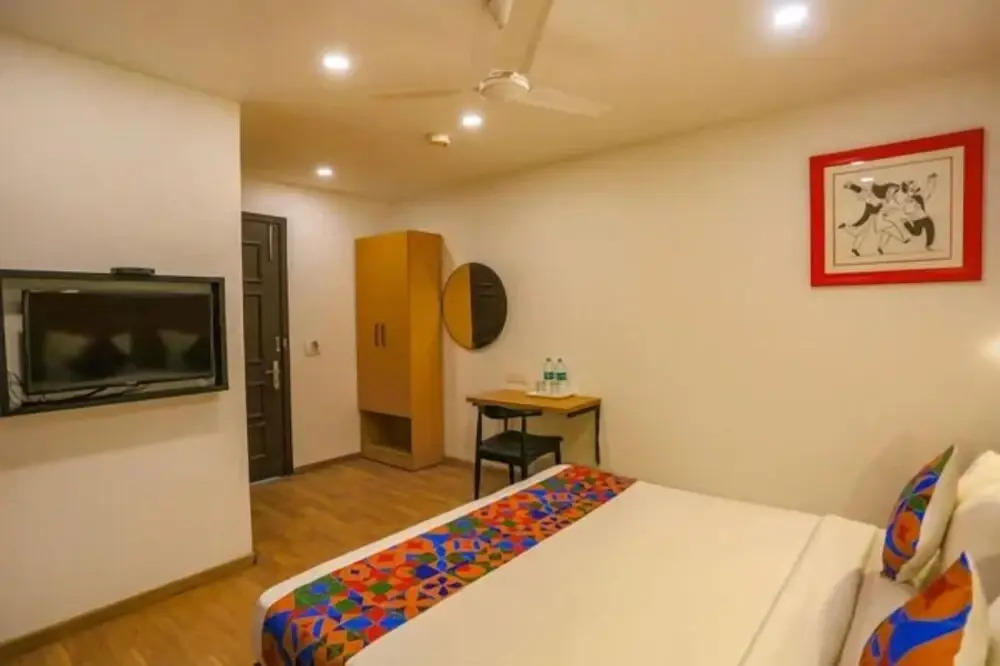 Fabhotel Sunshine Comfy Stay