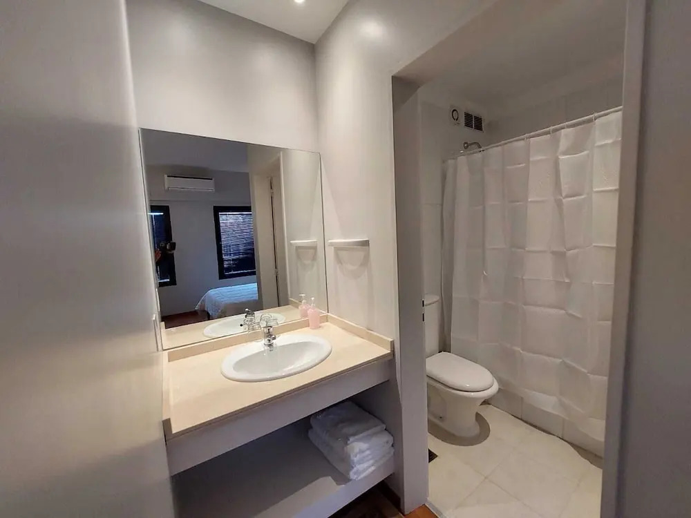Hotel Rawson 3840, Vicente Lopez, La Lucila