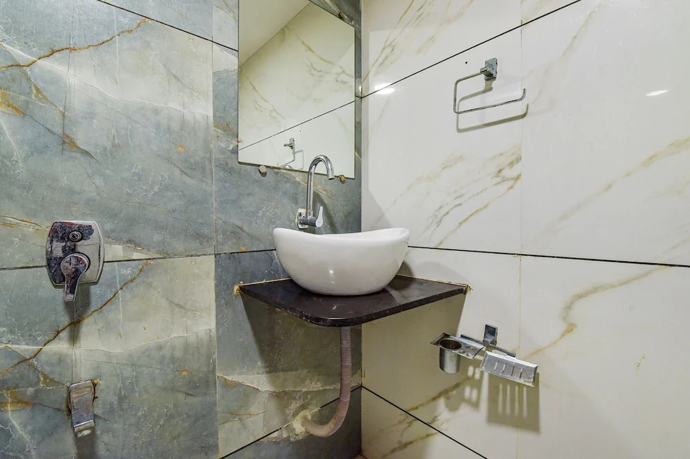 Fabhotel Vishala