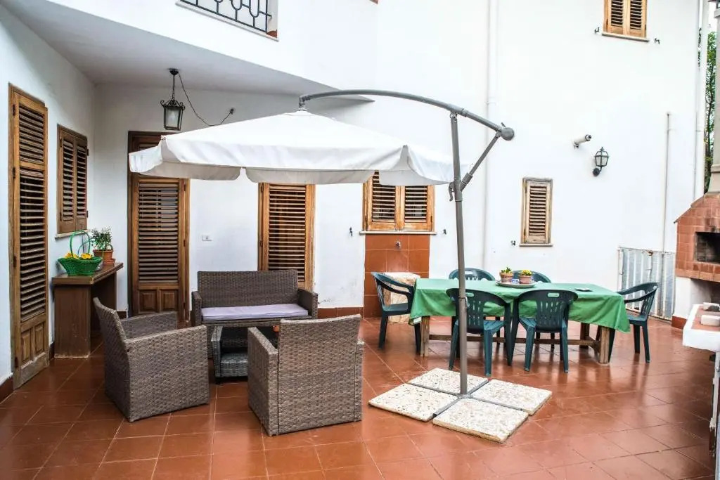Apartment with 2 bedrooms in Palermo with enclosed garden and WiFi 800 m from the beach