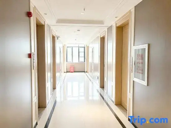 Vienna Hotel Honghu Aiguo Road Branch