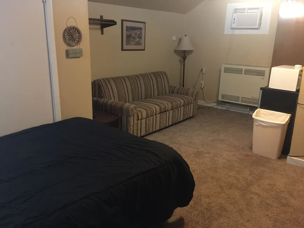 West Side Motel