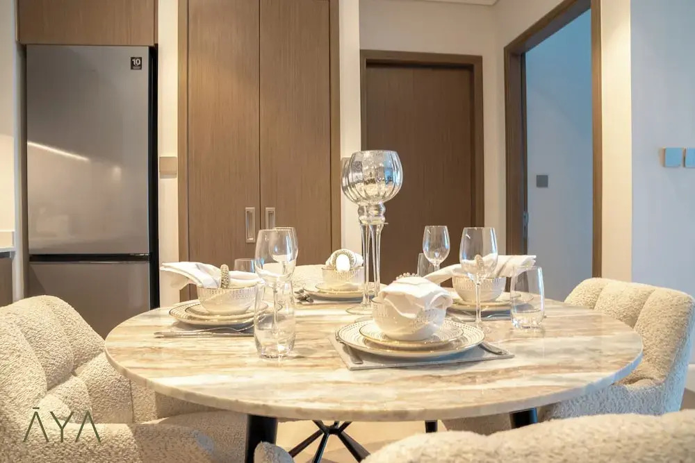 Downtown Luxe 1BR Vibes at Grande