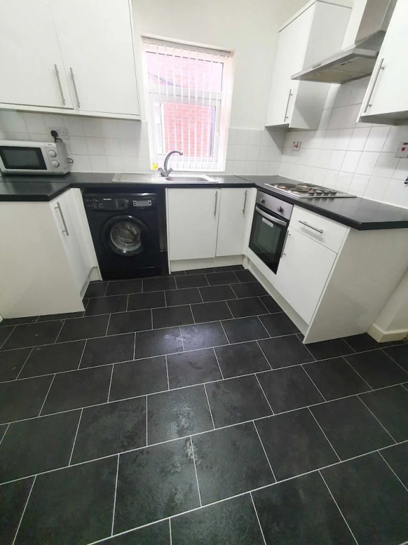 Salford Ark Comfort Stays Near Trafford Centre