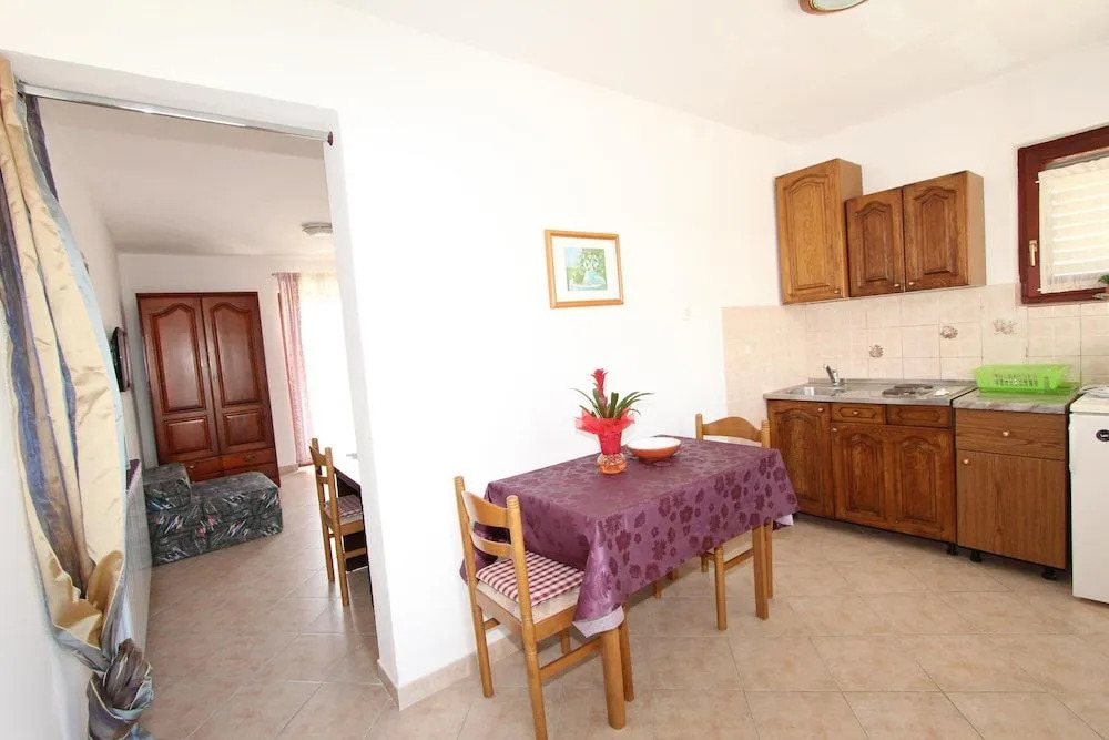 Apartments and Room Silvana