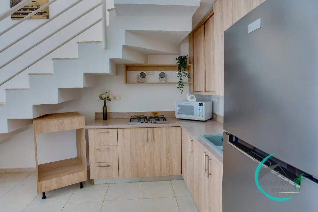 Deluxe E2, 2 Br, Sea View, Pool, Roof Terrace