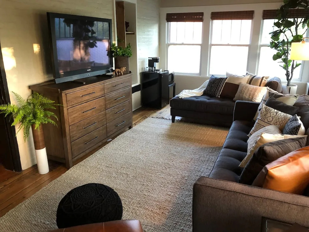 Lyons'' Twin Mansions B&B And Spa