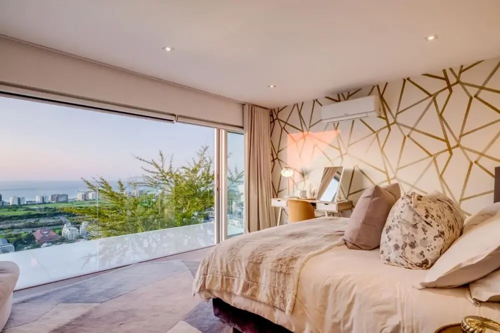 Belle View Villa in Green Point