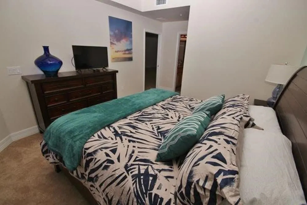 Oceanwalk 17-502 Apartment 2