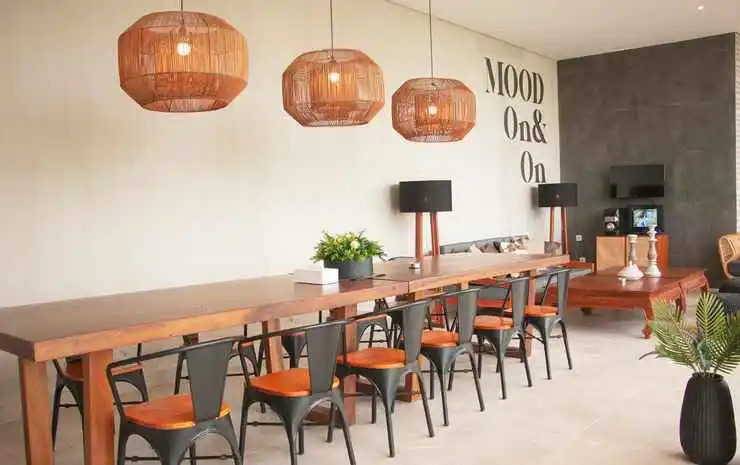 Villa Moo - Mood on & on