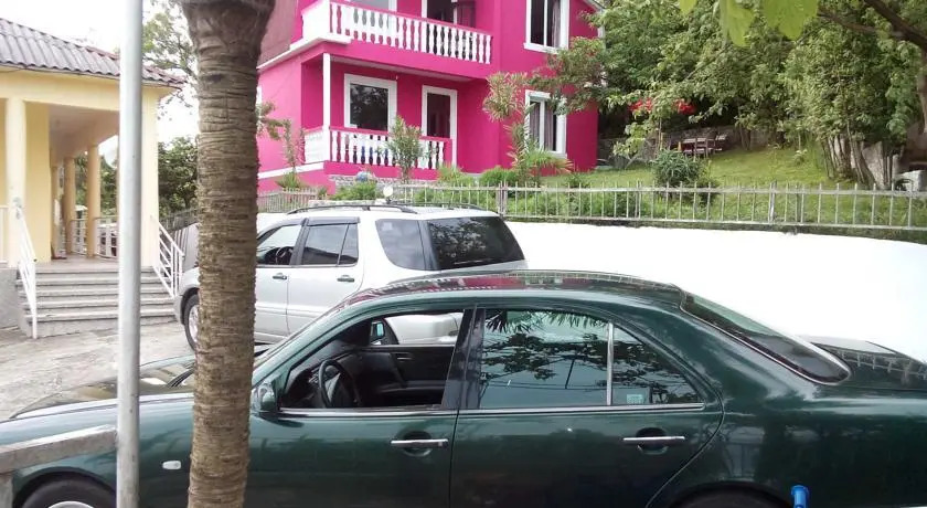 Bidzina Guest House