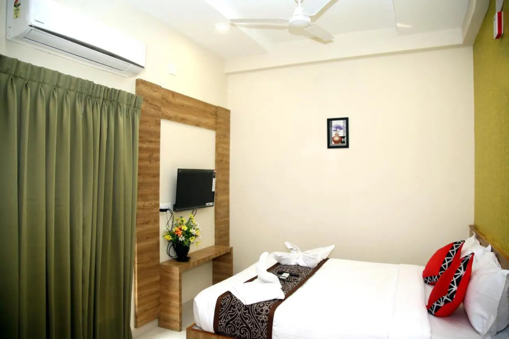 Apollo Court (Apollo hospital,Sankara natralya, US consulate