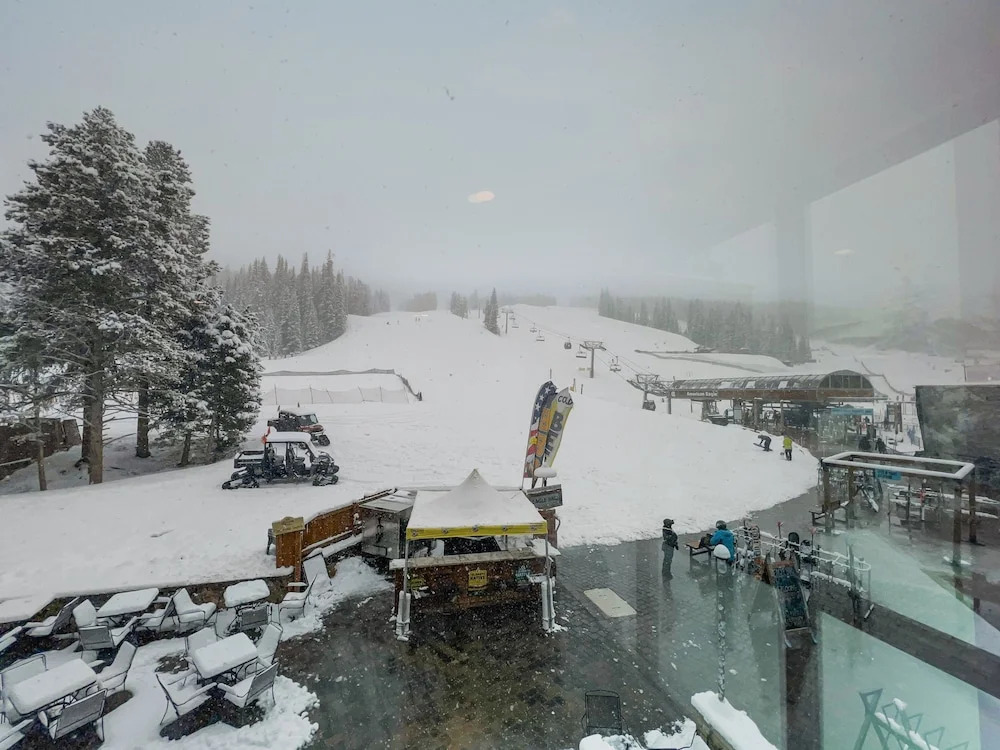 Amazing Location - Steps to American Eagle Lift - CJ202 by RedAwning